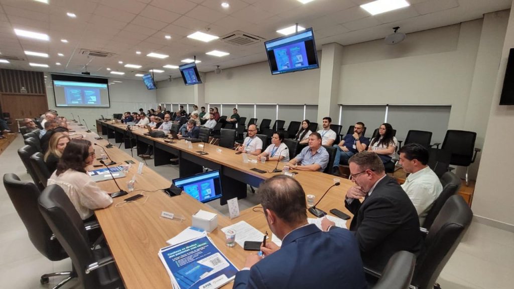 Codefoz e Secretaria de Saúde lançam guia de direitos para pacientes oncológicos em Foz do Iguaçu