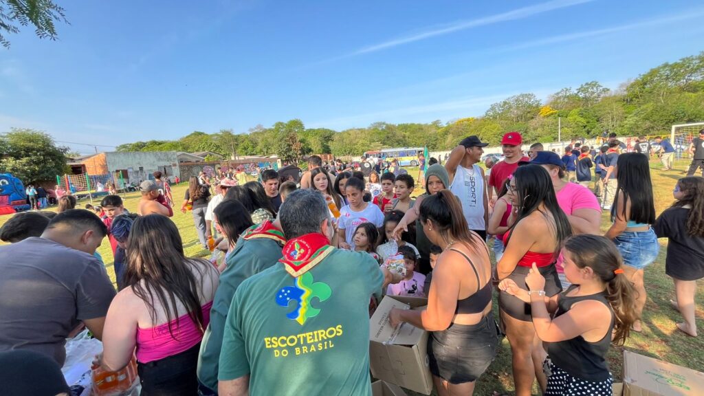 Grupo Escoteiro Líbano Brasileiro leva solidariedade e diversão ao Dia das Crianças em Foz do Iguaçu