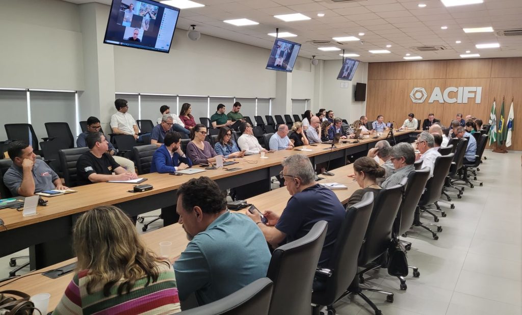 Codefoz Promove Debate Sobre Representatividade Política e Desenvolvimento Regional