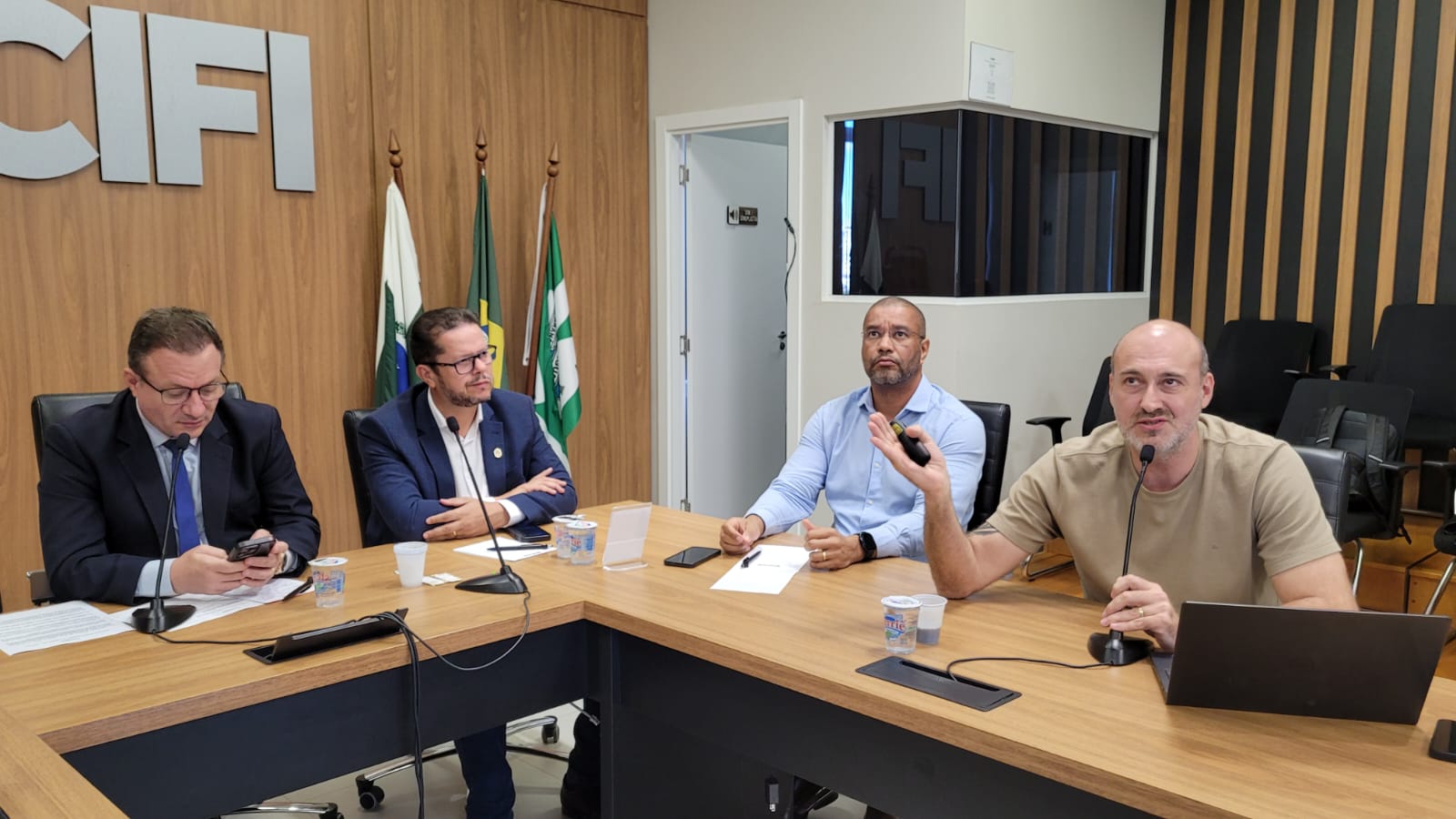 Foz na Palma da Mão: O maior projeto de transformação digital de Foz do Iguaçu é apresentado ao Codefoz