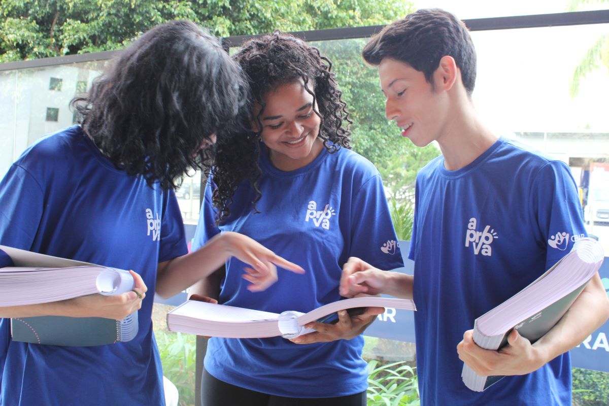 Cursinho gratuito que já aprovou mais de 400 alunos chega a Foz do Iguaçu