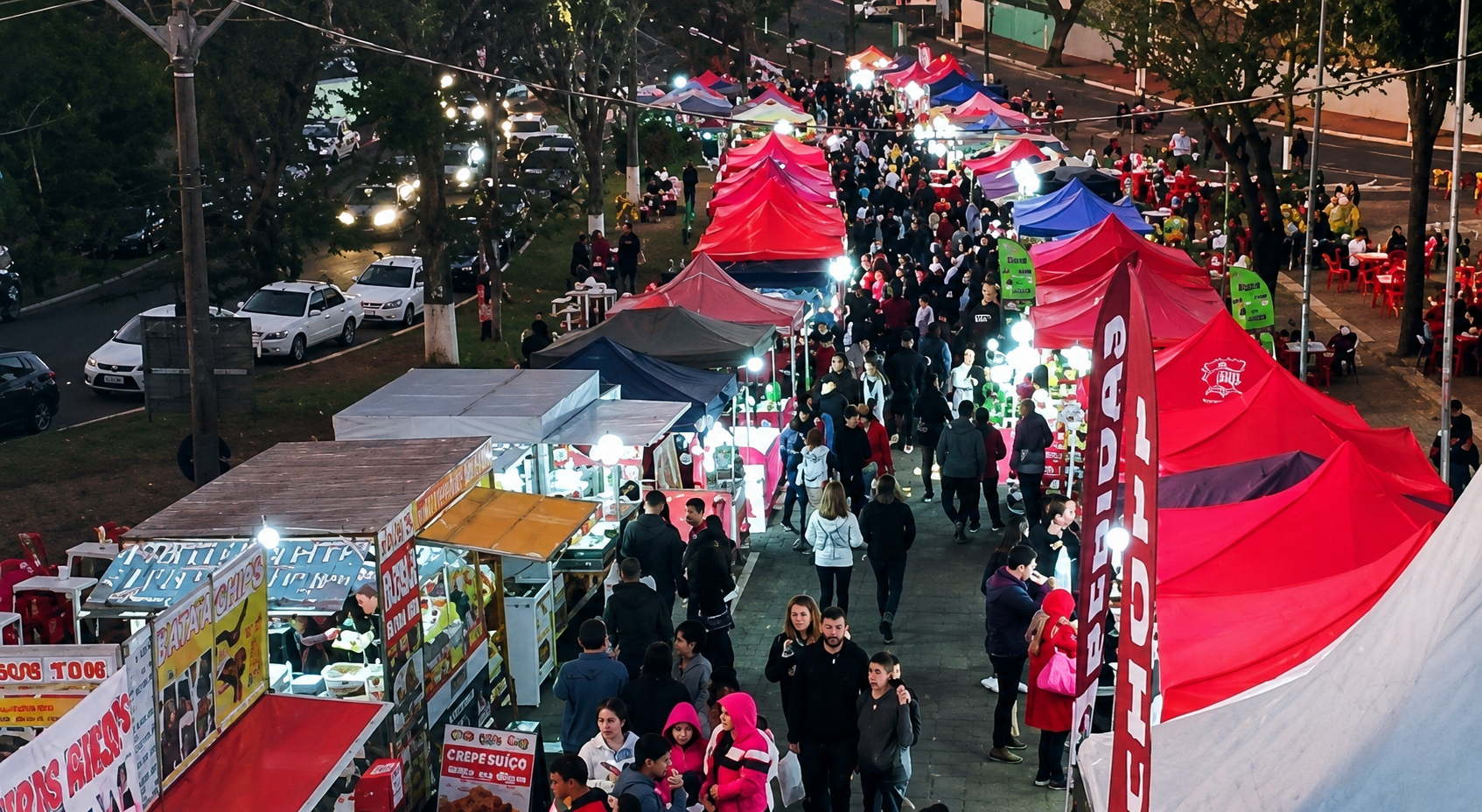 Feirinha da Avenida JK terá edição noturna nesta sexta e sábado em Foz do Iguaçu