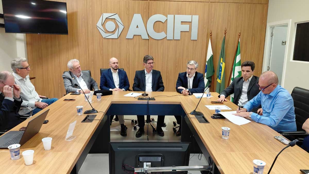 Receita Federal quer transformar Foz do Iguaçu em referência nacional de inovação aduaneira