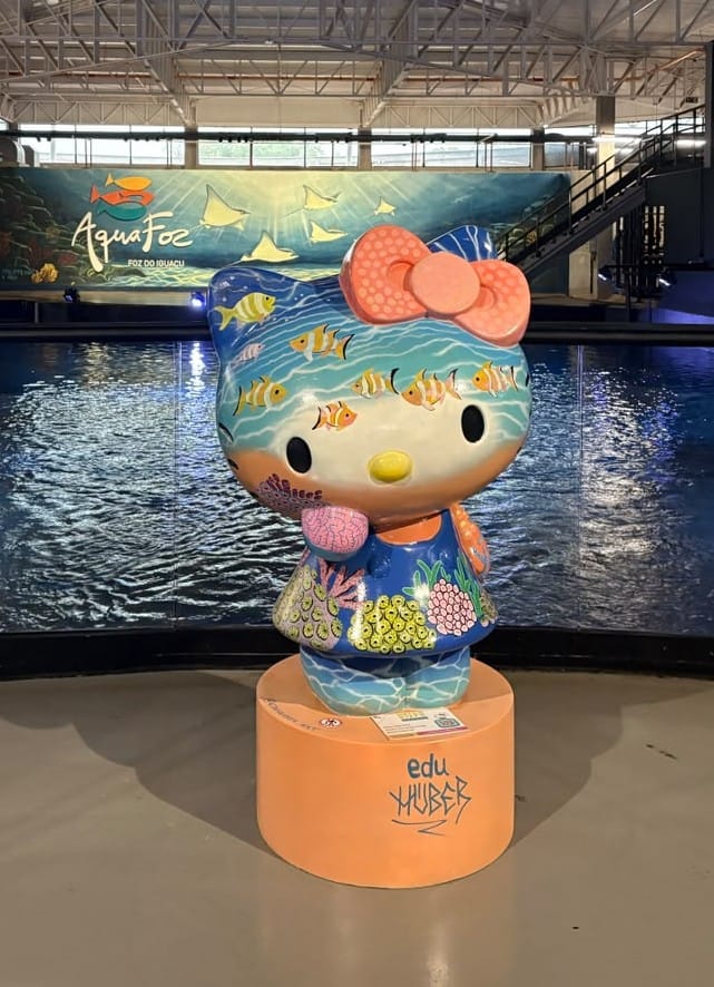 Mês das Crianças: AquaFoz recebe exposição Hello Kitty Parade e promove atividades infantis